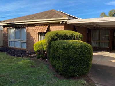 8 Esta Street , Melton