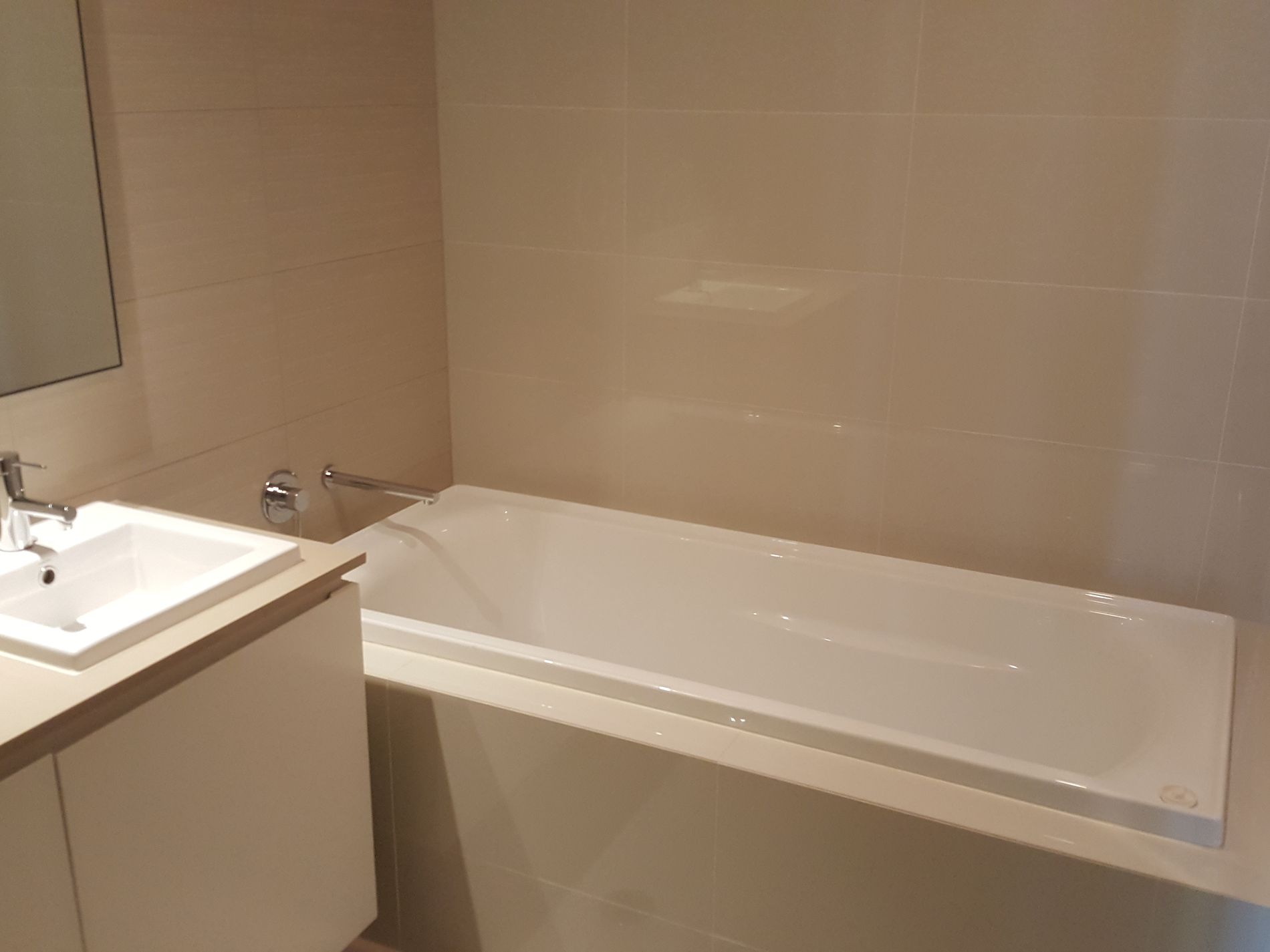 2406 / 7 Rider Boulevard, Rhodes