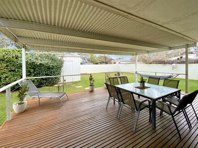 2 John Girdham Place, Forbes