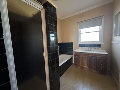 427 Caramut Road, Yangery