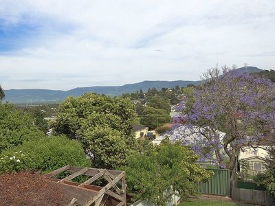 16 Rhondda Street, Berkeley