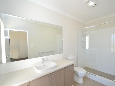 2 / 203 William Street, Beckenham