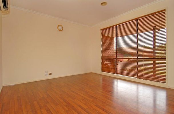 50 Abercarn Ave, Craigieburn
