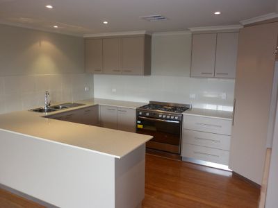 6 Howell Court, Guildford