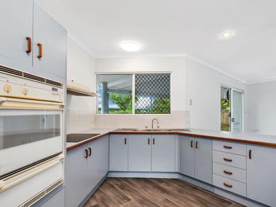 198 Toogood Road, Bayview Heights