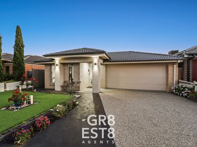 57 Chantenay Parade, Cranbourne North