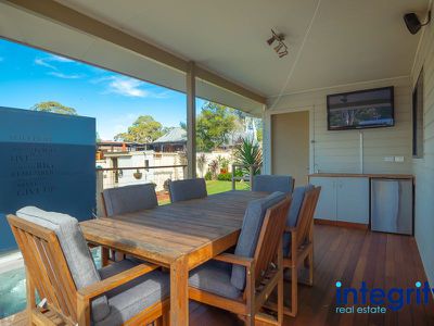 16 Mathie Street, Basin View
