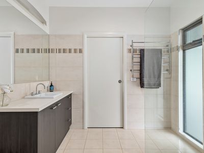 17 Canterbury Road, Macedon