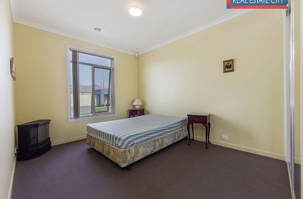 25 The Garlands, Craigieburn