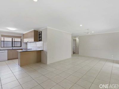 58 Moonstone Drive, Urangan