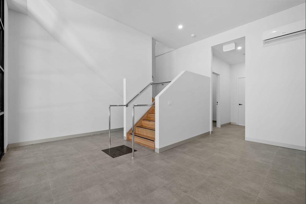 2 / 5 Literary Way, Williamstown
