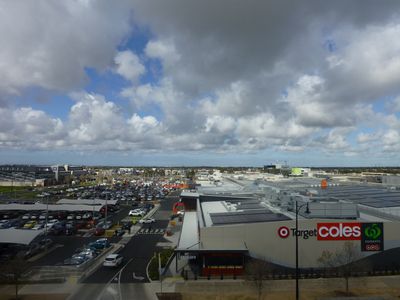 405 / 11 Commercial Road, Caroline Springs