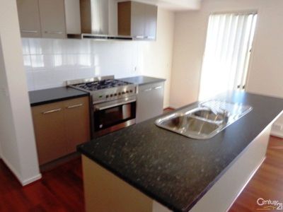 26 Verdant Avenue, Officer
