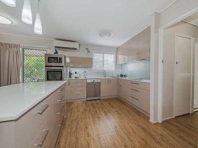156 Kamarin Street, Manly West