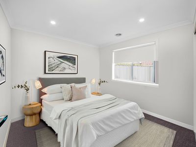 2  Grandstand Cres, Clyde North