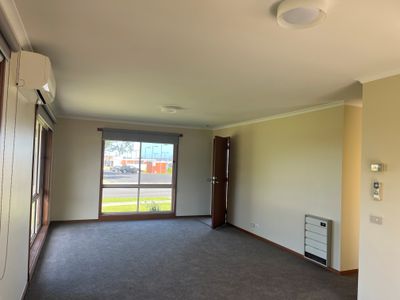 1 / 4 Wingarra Drive, Grovedale