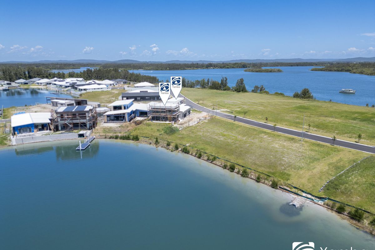 Casa Della 1 & 2 / 78 Della Place, Yamba