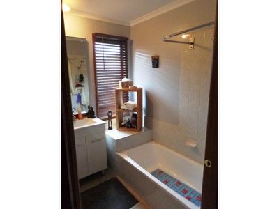 3 Isaac Edey Place, Hampton Park