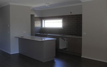 12 Denton Drive, Officer