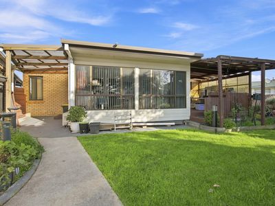 1 Geale Street, George Town