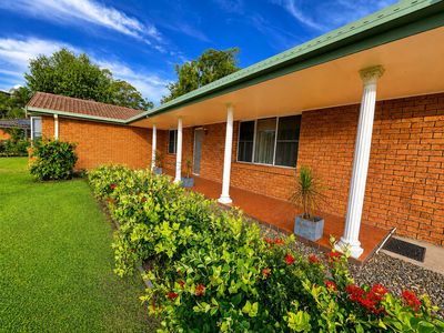 2 Royal Close, Forster