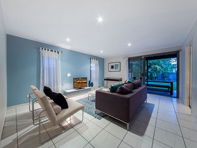 52 Moreton Av, Wynnum