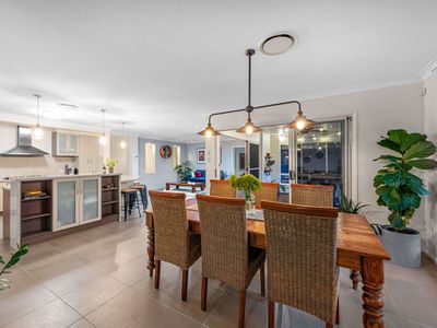 34 Izzies Place, Wakerley