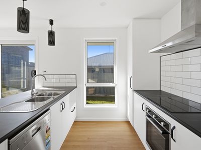 3 Larkin Court, Shorewell Park