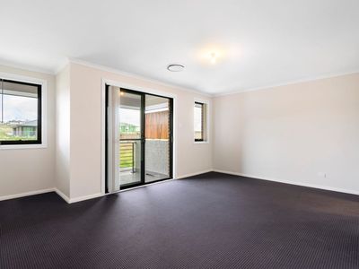 8 Flemington Parkway, Box Hill