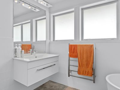 1/64 Seaview Road, Castor Bay