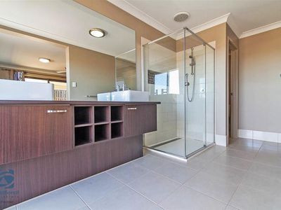 85 Skyview Avenue, Rochedale