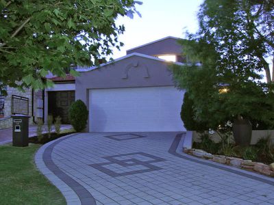 40 Warragoon Cres, Attadale