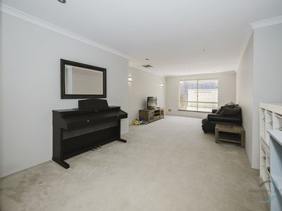 72 Silkeborg Cres, Joondalup