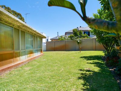 16 Kenmore Crescent, Floreat