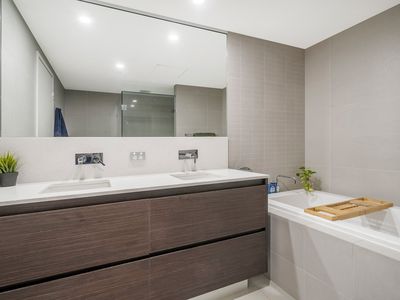 505 / 21 Bow River Crescent, Burswood