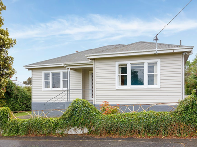 15 Benvenue Road, St Leonards