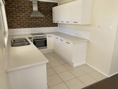 2 / 24 William Street, Kingaroy