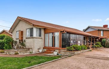 10 Ulmara Place, Keilor Downs