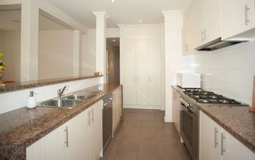 25 Tilbavale Close, Hallam