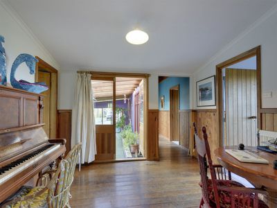 215 Sandhill Road, Cygnet