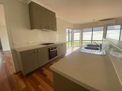 6 Braid Court, Truganina