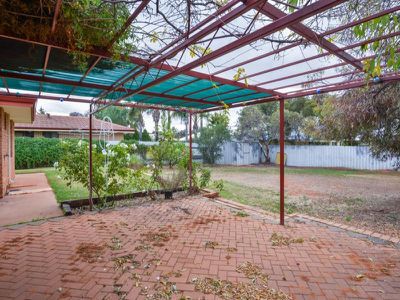 22 Downey Way, Hannans