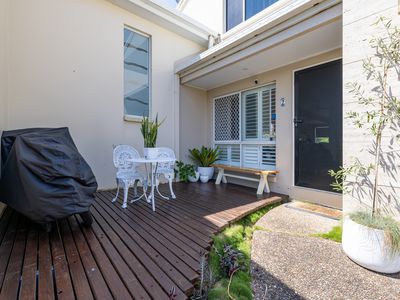 2 / 8 Sobraon Street, Sunrise Beach