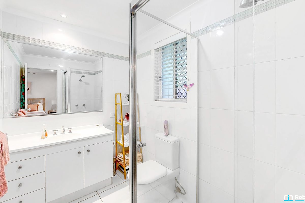 11 Hoylake Court, Tewantin