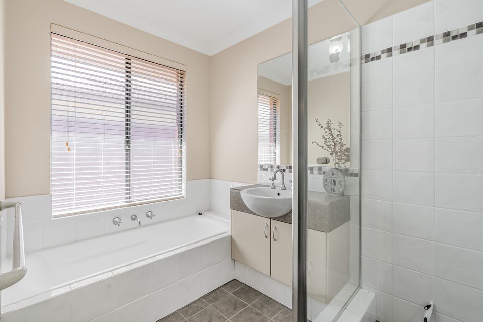 22 Rhapsody Close, Shoalwater