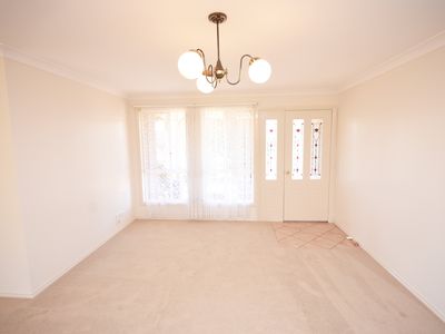 1  Paul Mclean Place, Dubbo
