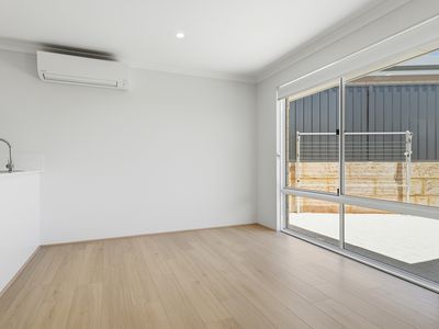 27 Danbulla Avenue, Bushmead