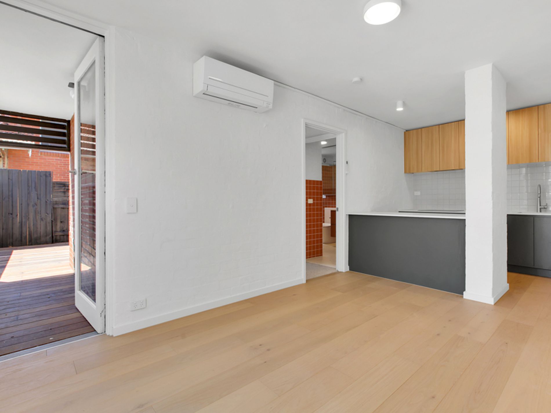1 / 277 Nicholson Street, Seddon