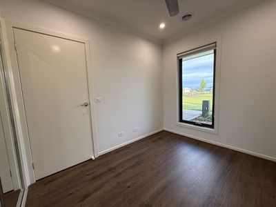 30 Spector Walk, Werribee
