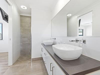 29 Homevale Entrance, Mount Peter